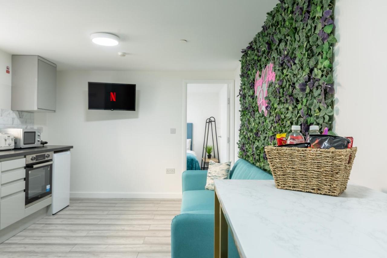 Exquisite Cardiff Apartments- With Garden Lounge & Games Room Exterior foto