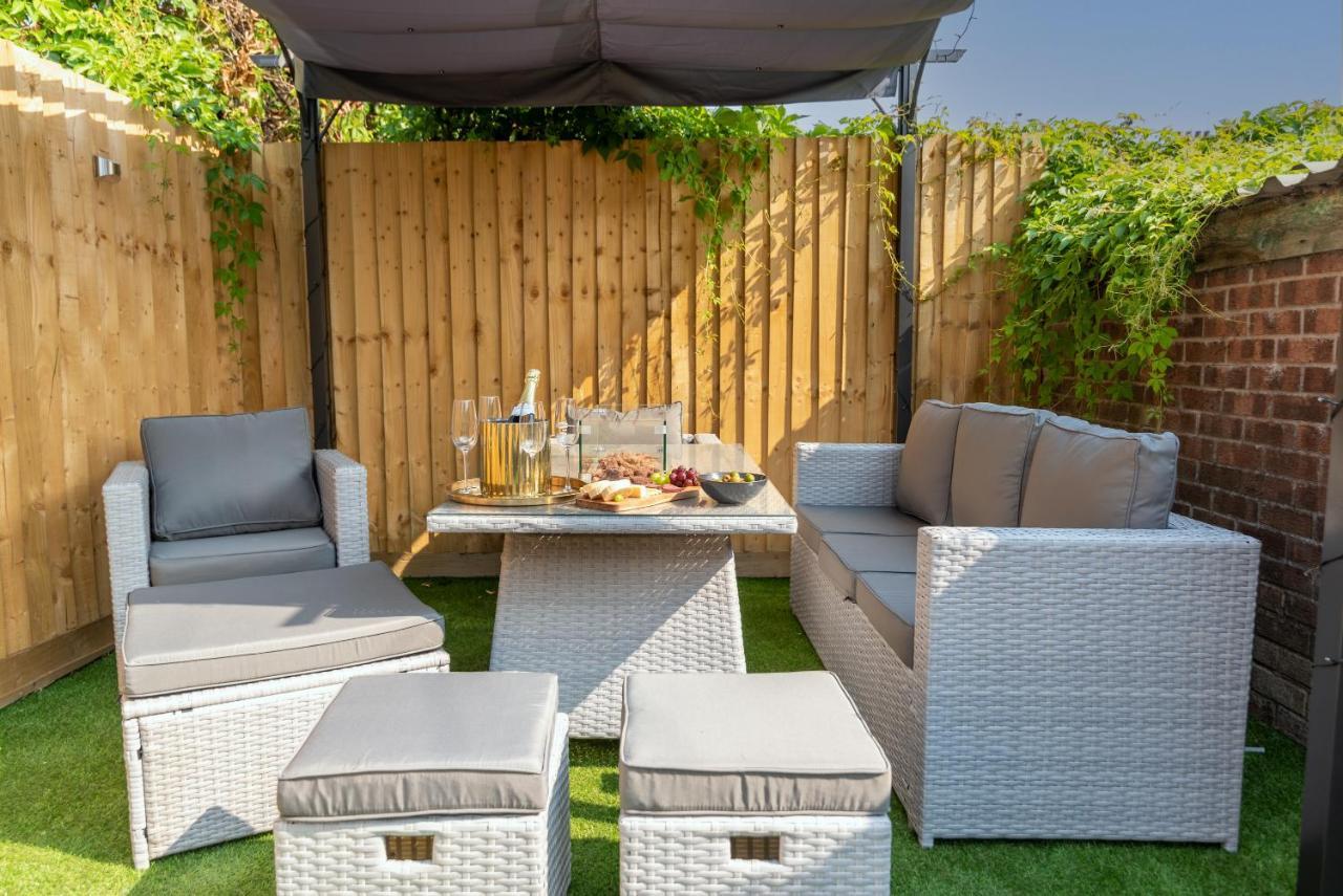 Exquisite Cardiff Apartments- With Garden Lounge & Games Room Exterior foto